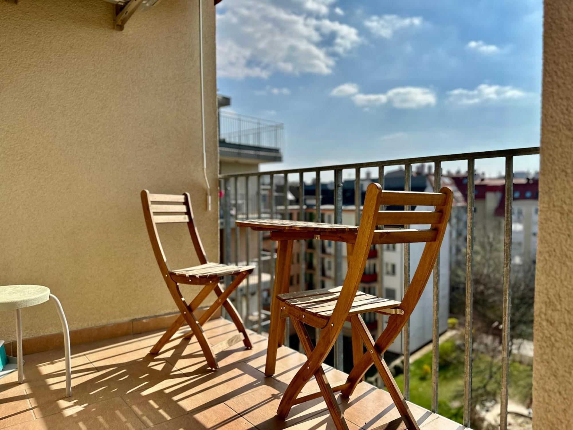 City Break Apartment - Private Garage, Ac, Balcony — Fotók 3