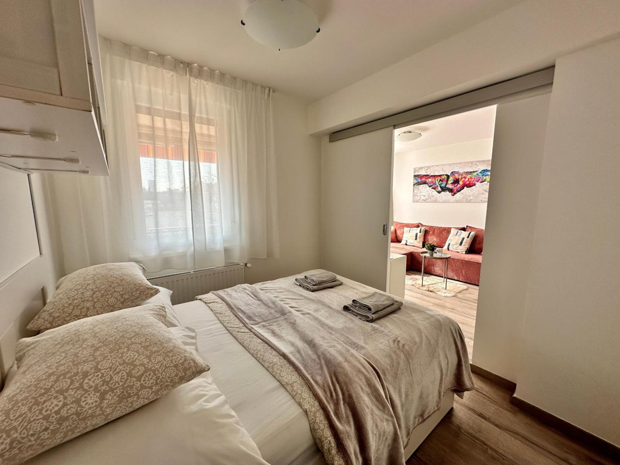 City Break Apartment - Private Garage, Ac, Balcony — Fotók 1
